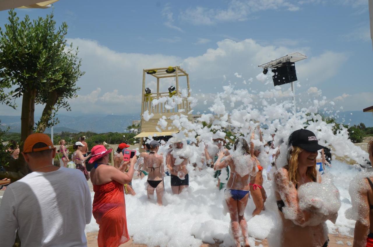 Andriake Beach Club Hotel デムレ エクステリア 写真