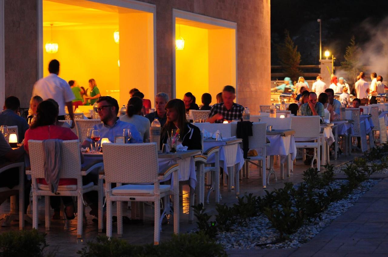 Andriake Beach Club Hotel デムレ エクステリア 写真
