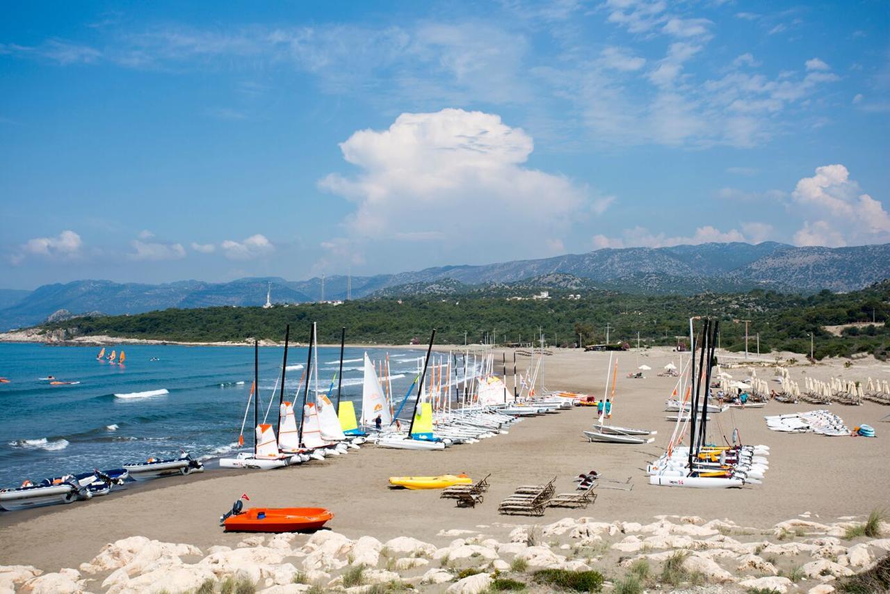 Andriake Beach Club Hotel デムレ エクステリア 写真